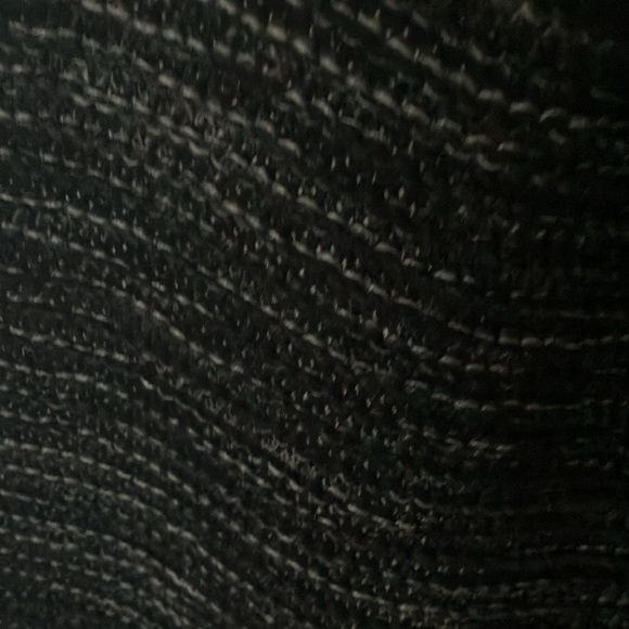 Calvin Klein: Black/White Blend Knit Scarf- one size - Picture 5 of 16